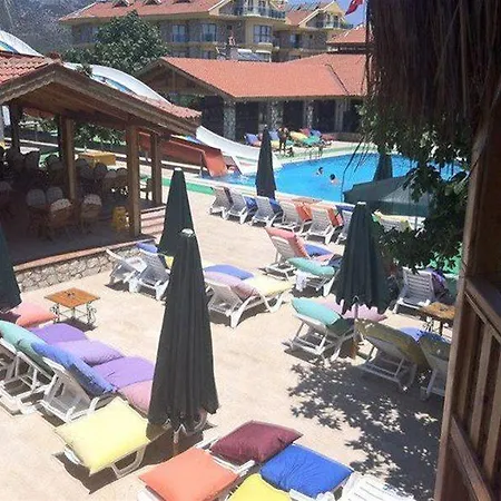 Adaburnu Goelmar מלון 3*